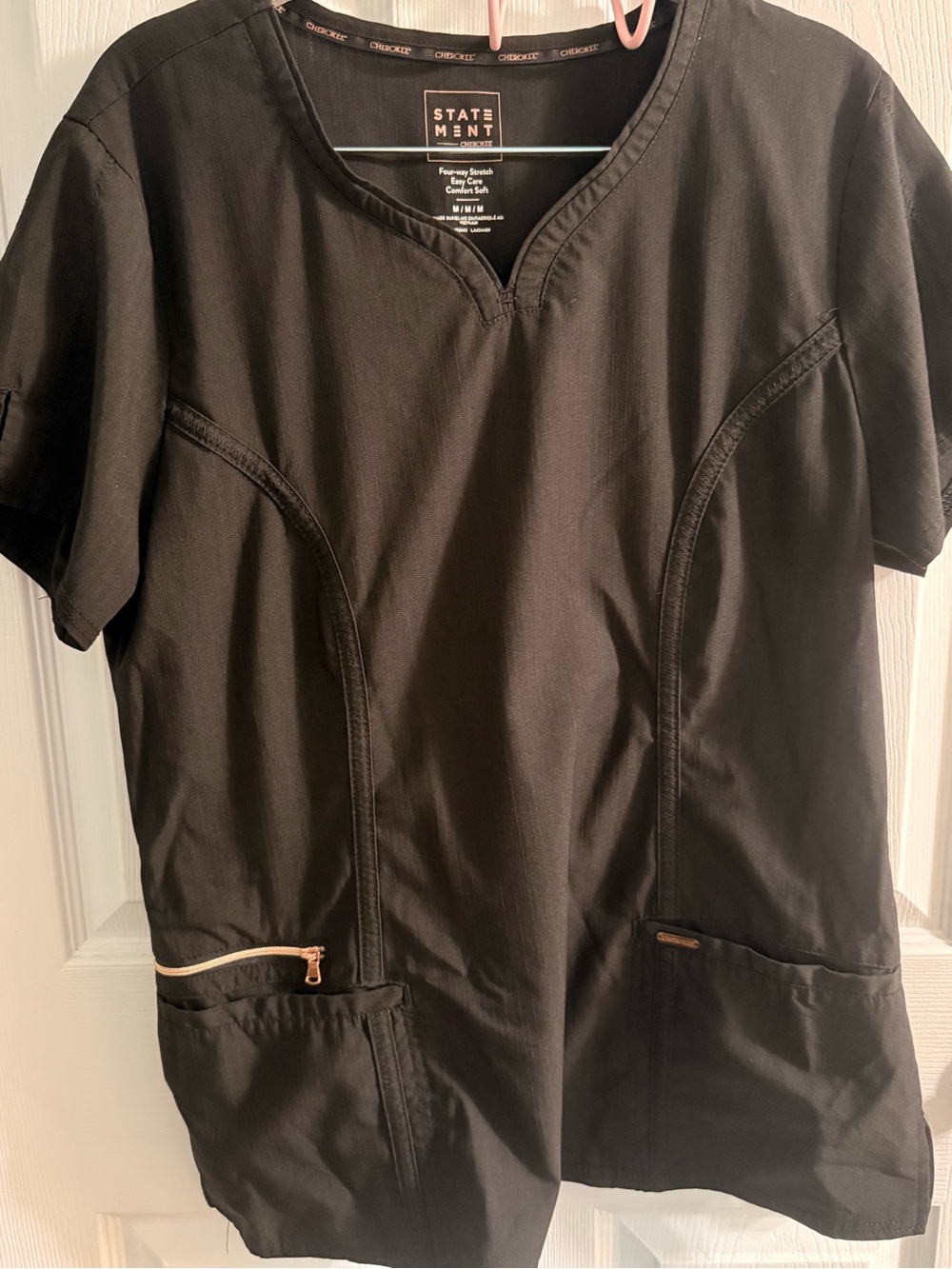Statement Performance Women’s Black Short Sleeve Scrub Top with Rose Gold Zip